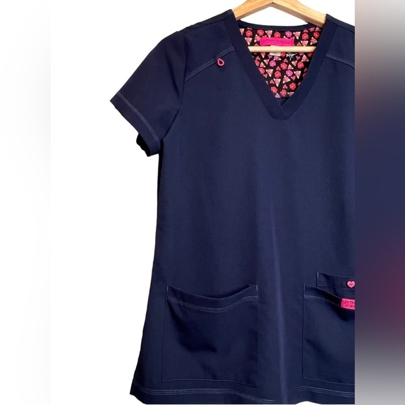 Betsey Johnson | Navy Scrub Top with Pockets Sz S - Picture 3 of 7